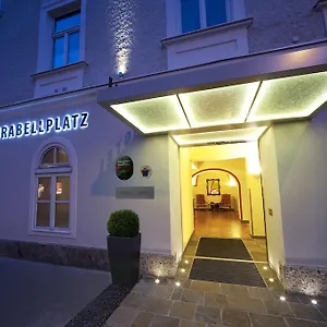Am Mirabellplatz Salzburgo